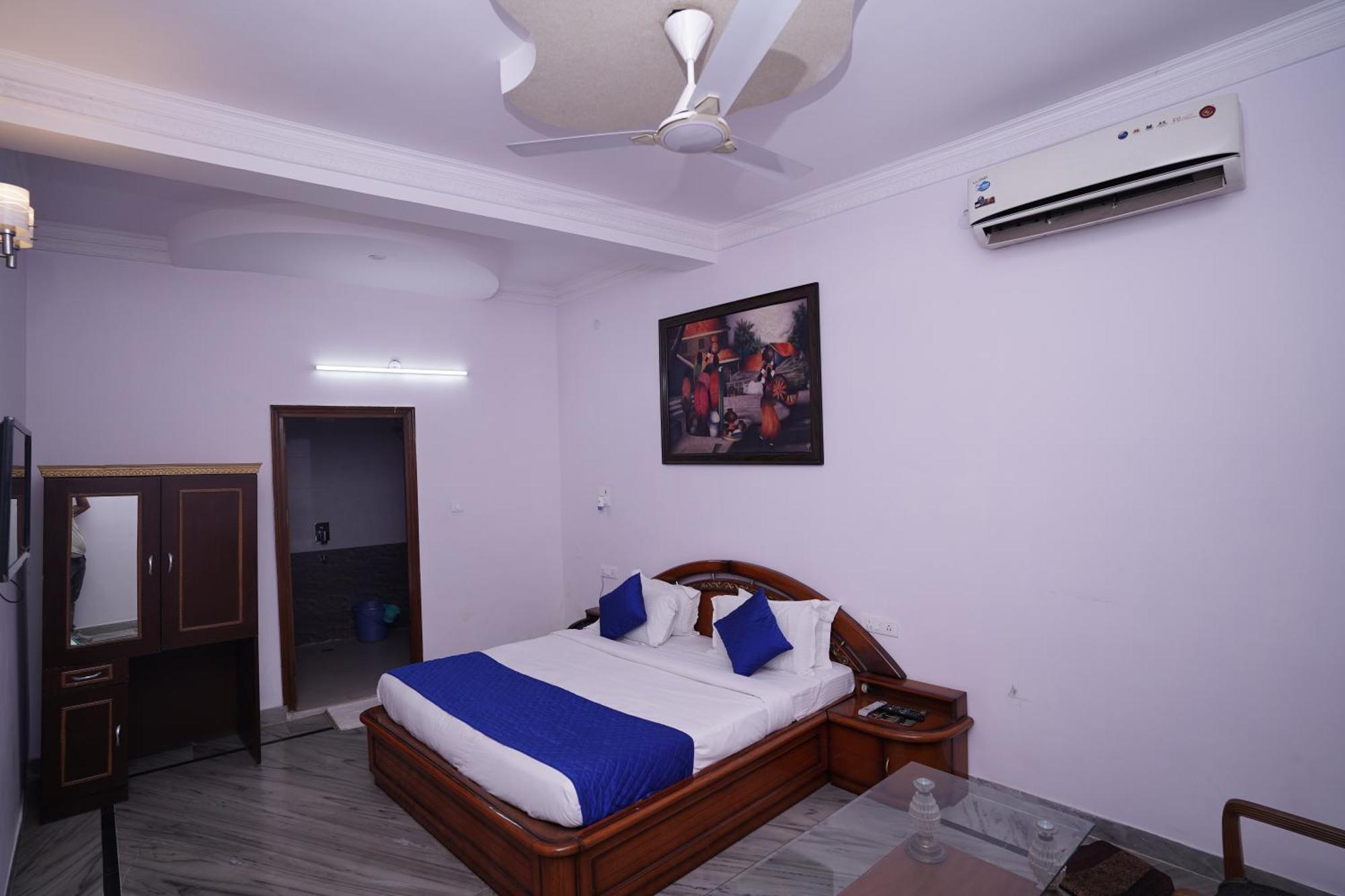 Hotel Lecston @Yashobhoomi Dwarka Sector - 25 Metro Station Delhi  Extérieur photo