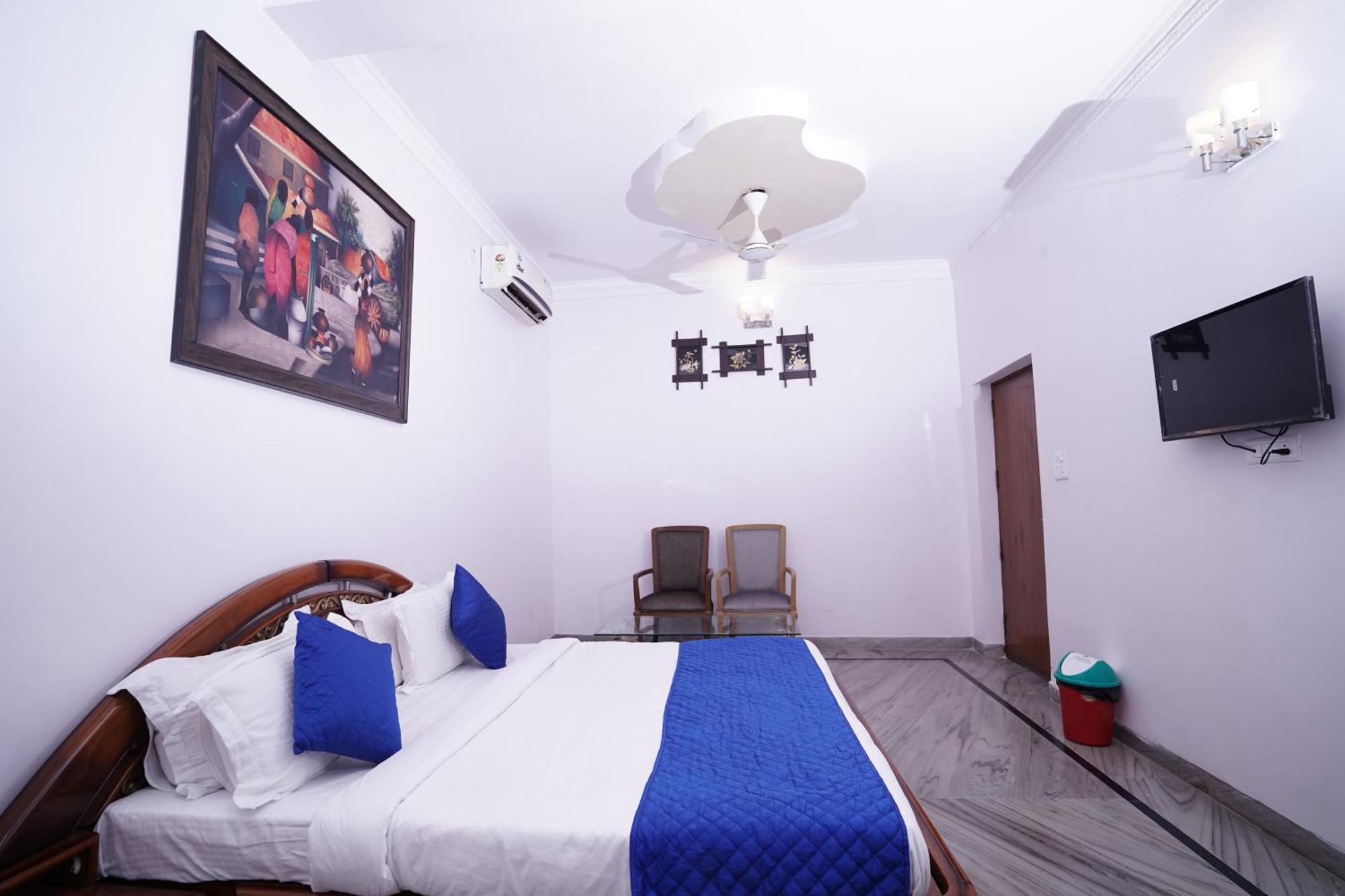 Hotel Lecston @Yashobhoomi Dwarka Sector - 25 Metro Station Delhi  Extérieur photo